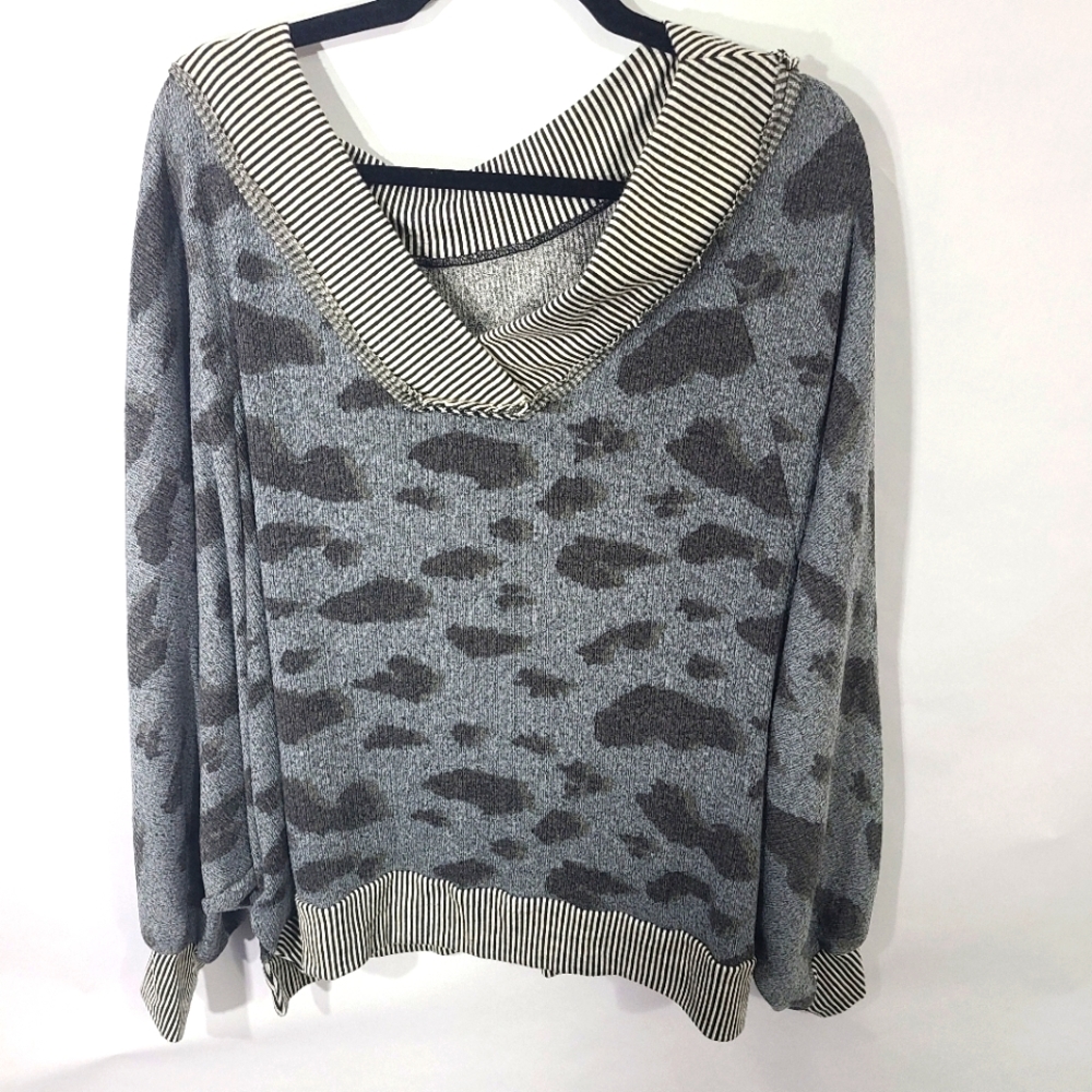 Oddy Women's Size 1X Top Mixed Print Leopard Stripes Top Shirt /Sweater/Poncho